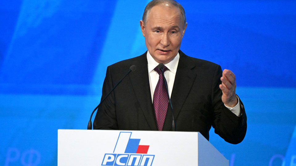 Путин выступил против решения проблемы дефицита кадров за счет мигрантов